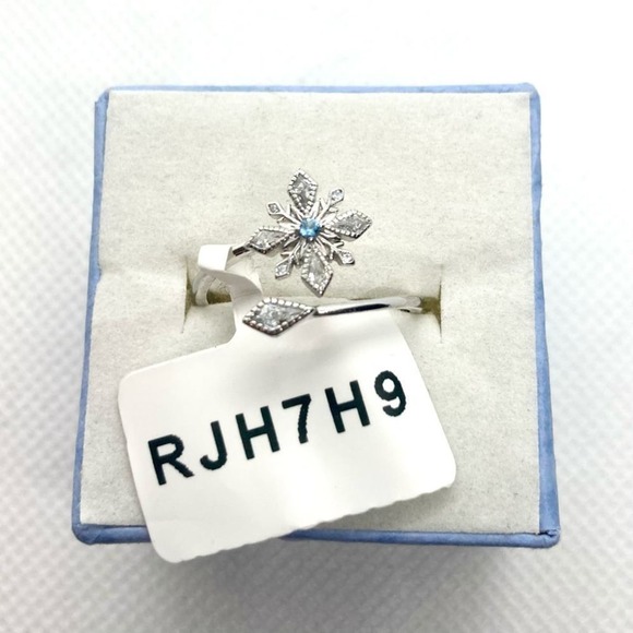 Elegant 925 NWT Sterling Silver Snowflake Ring with Blue Gem - Adjustable Size - Picture 3 of 10